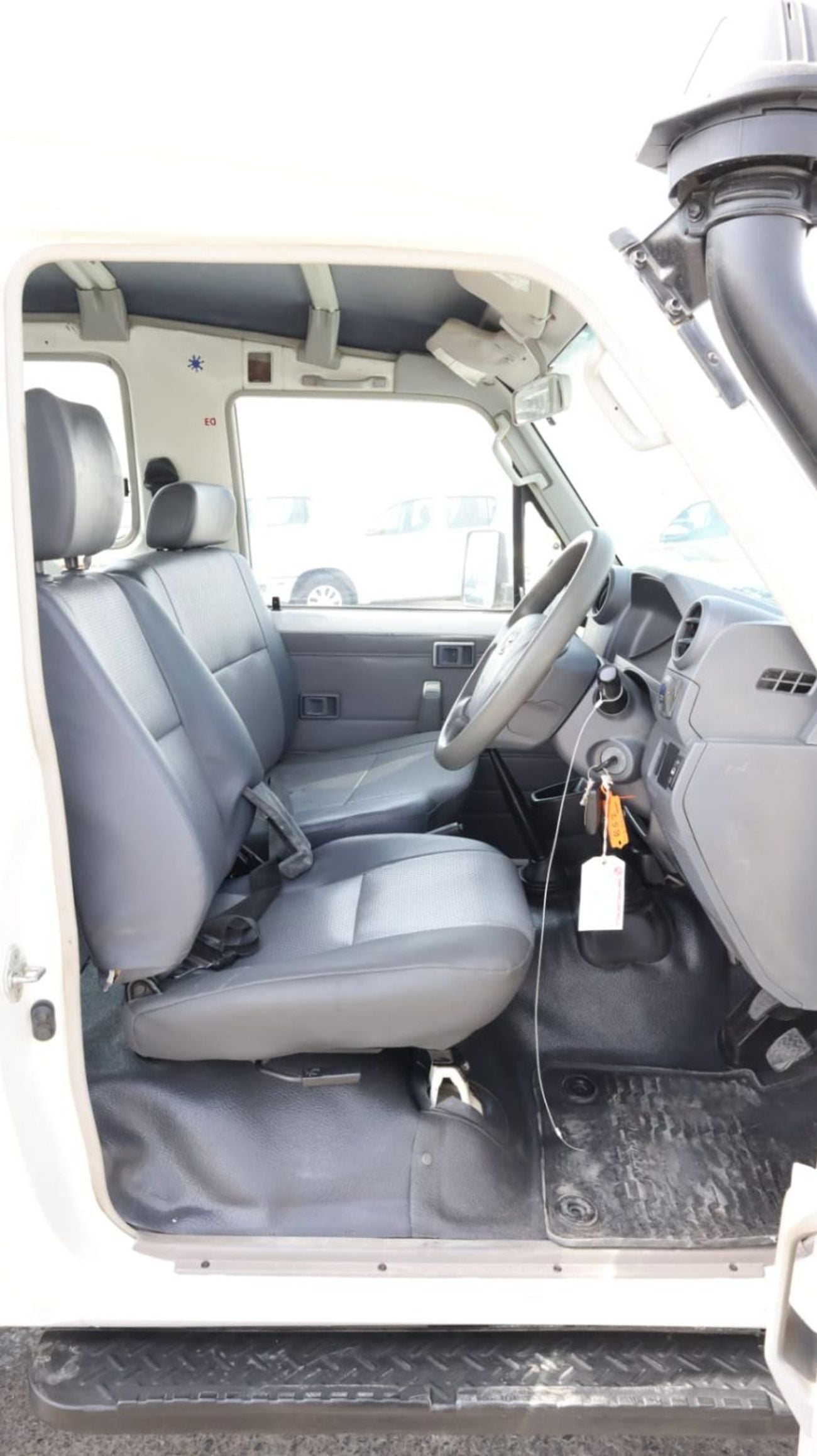 تويوتا لاند كروزر Toyota Landcruiser LC78.  2018 RHD diesel engine