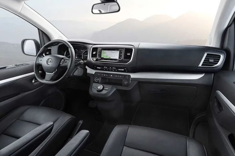 Opel Zafira Life interior - Cockpit