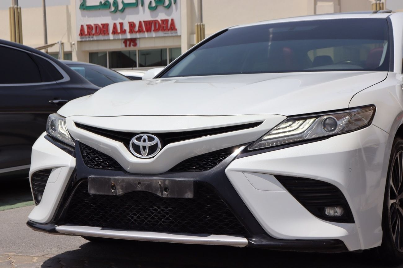Toyota Camry 40TH Anniversary 3.5L Toyota Camry Grande Sport / 2019 / GCC / Free Accident / First Owner