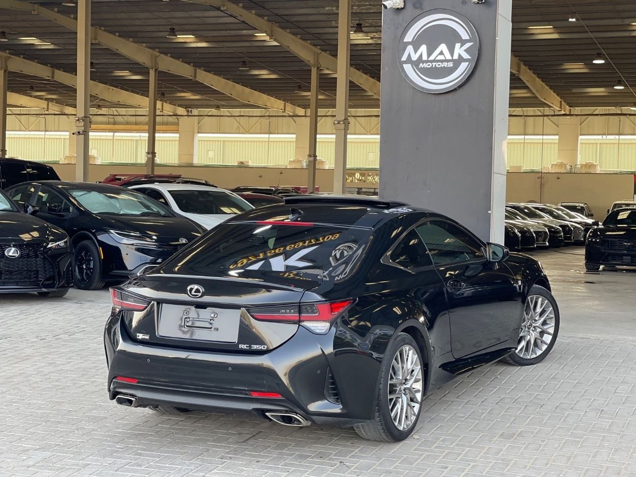 لكزس RC 350 F SPORT PLATINUM 3.5L V6 / SUNROOF / RADAR / REAR WHEEL DRIVE / BIG RIMS / COOLING AND HEATING SEATS