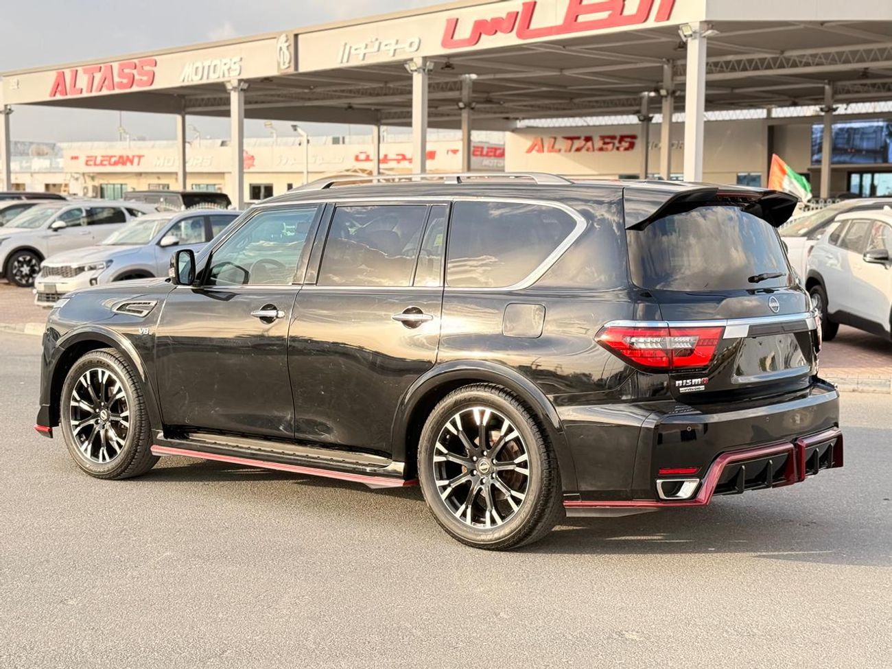 Nissan Armada 4WD 5.6 L Nismo