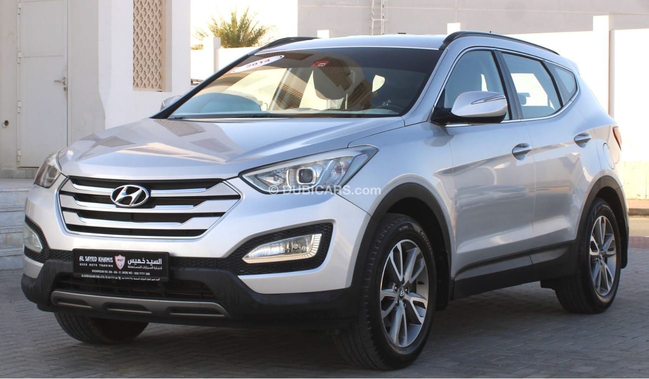 Hyundai Santa Fe GL Hyundai Santa Fe 2014 GCC, in excellent condition
