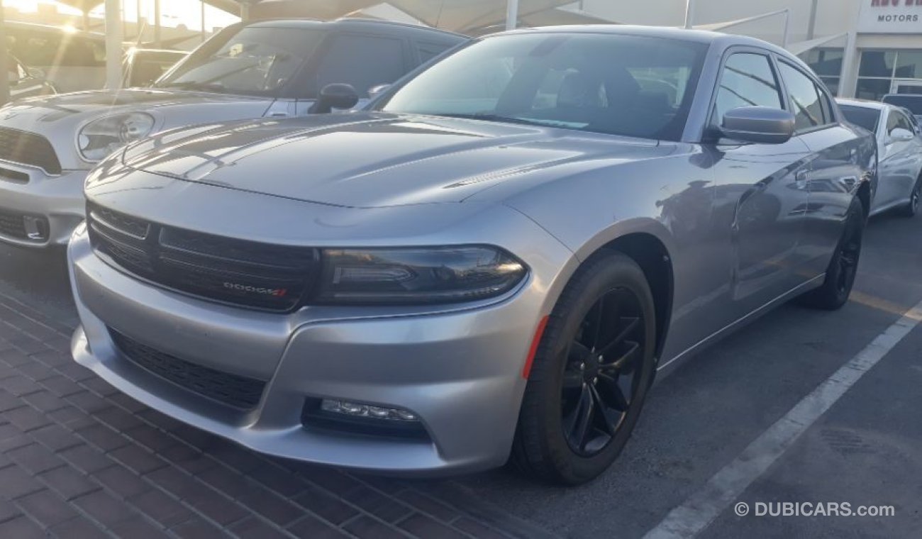 Dodge Charger 2015 Gulf specs V6 Full options Sunroof DVD camera leather interiors