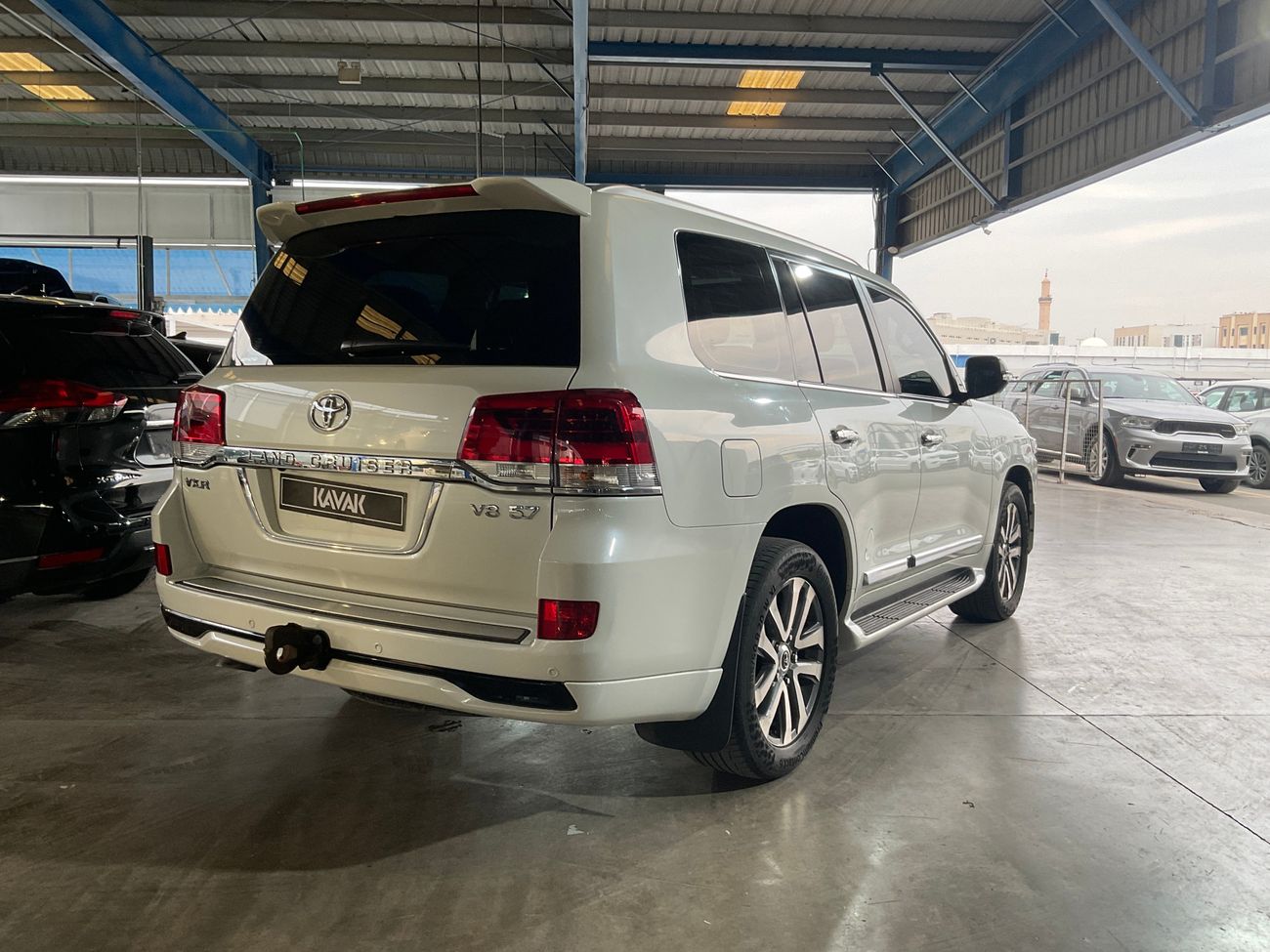 تويوتا لاند كروزر VXR | شامل الضمان | 0 ﺪﻔﻋﺓ ﺃﻮﻟﻯ