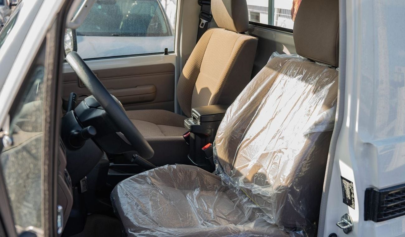 Toyota Land Cruiser Pick Up 2025 Toyota Land Cruiser LC 79 4.0L SC AT Petrol Basic w/ Fridge (White)