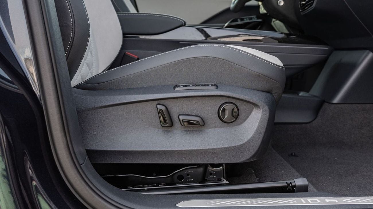 Volkswagen ID.6 (LHD) VOLKSWAGEN ID.6 CROZZ PRO EV AT MY2023 - BLUE