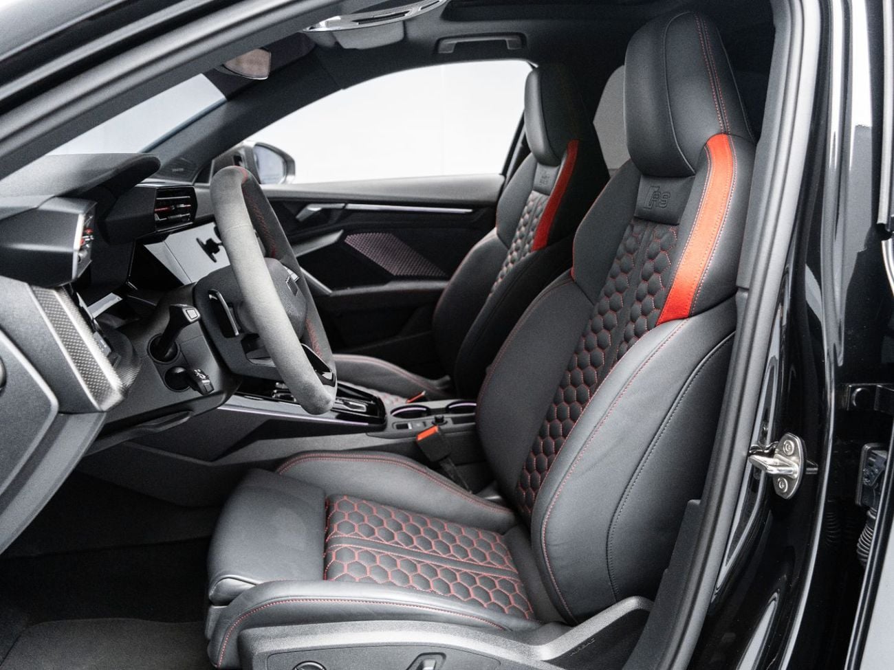 Audi RS3 TFSI quattro 2.5L Sportback 2025 Audi RS3, 2.5 TFSI Quattro, 4WD, 400bhp, 7 Speed Auto