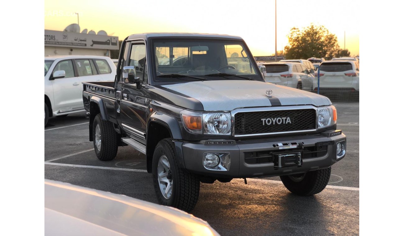 Toyota Land Cruiser Pick Up LX-E2S