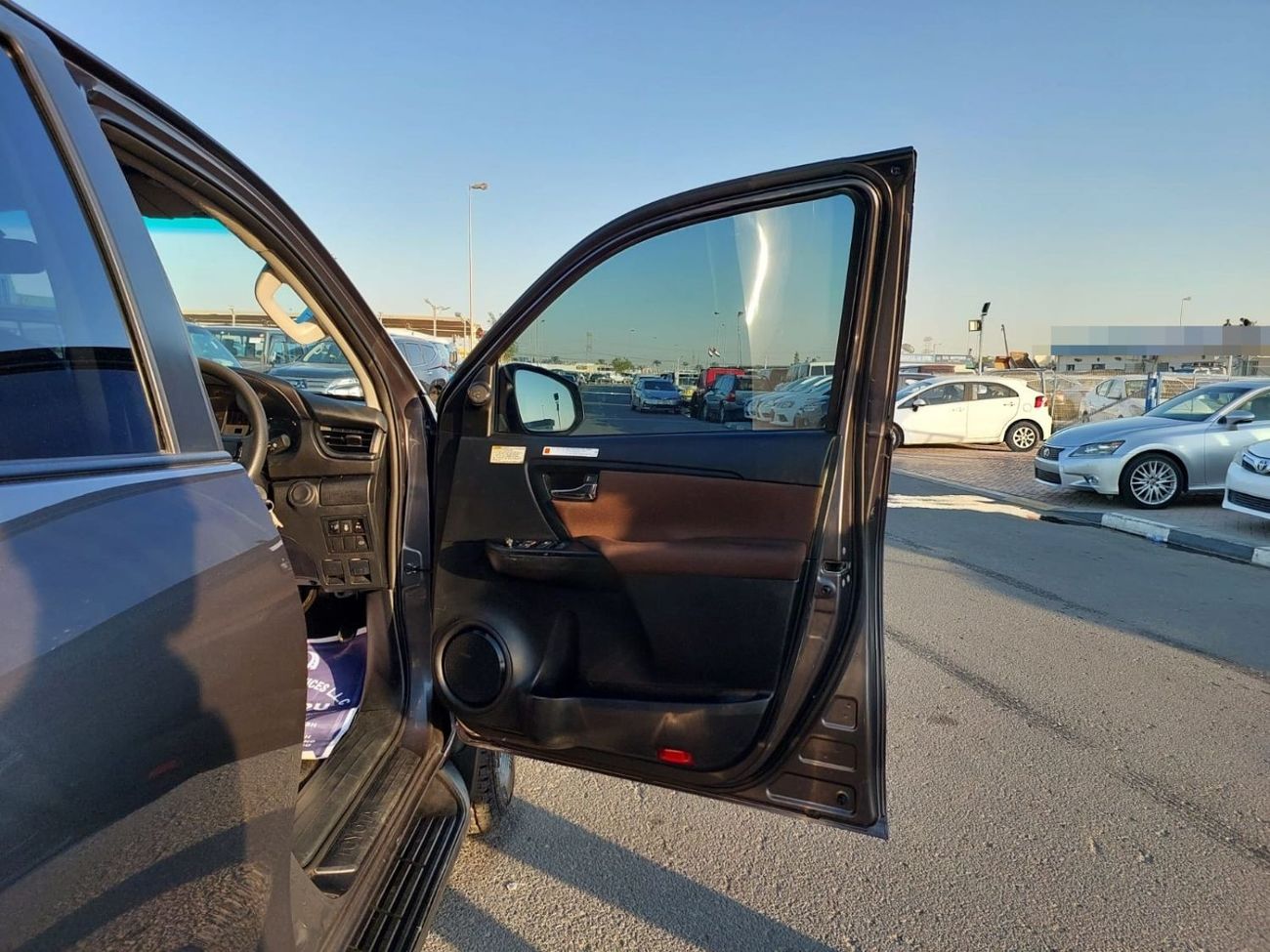 Toyota Fortuner TOYOTA FORTUNER RIGHT HAND DRIVE(PM03127)