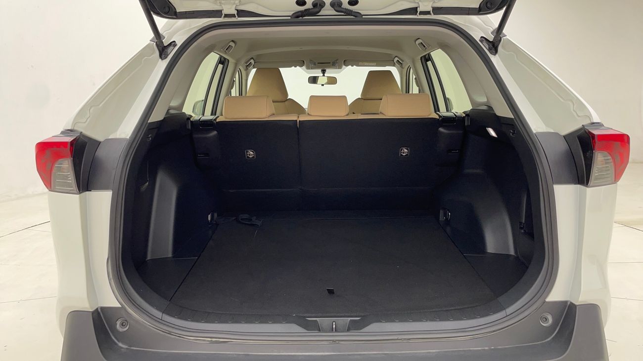 تويوتا راف ٤ EX 2.5 | بدون دفعة مقدمة | اختبار القيادة في المنزل