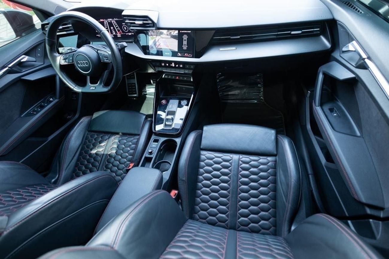 أودي RS3 TFSI quattro 2.5L Sedan Audi RS3 TFSI Quattro 2022 GCC under Warranty with Flexible Down-Payment.