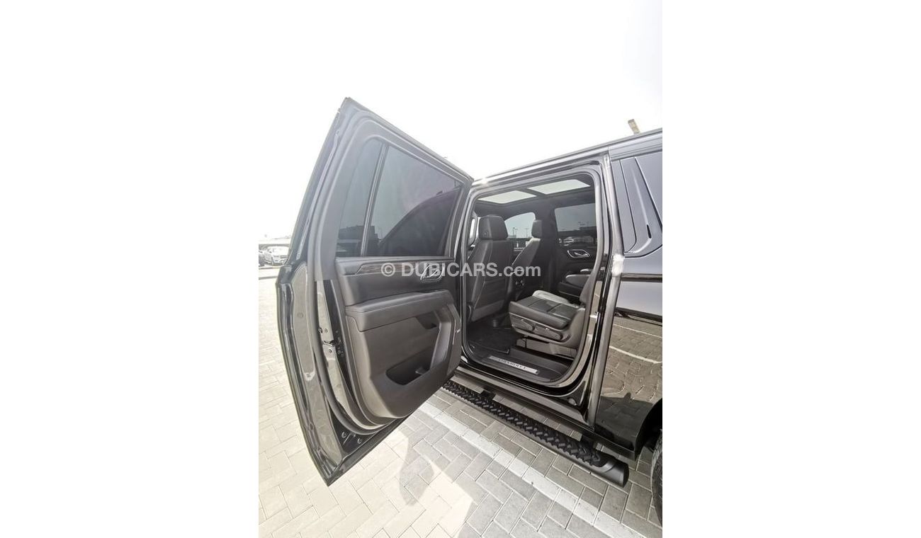 Chevrolet Suburban Chevrolet Z71 Suburban - 2023- Black