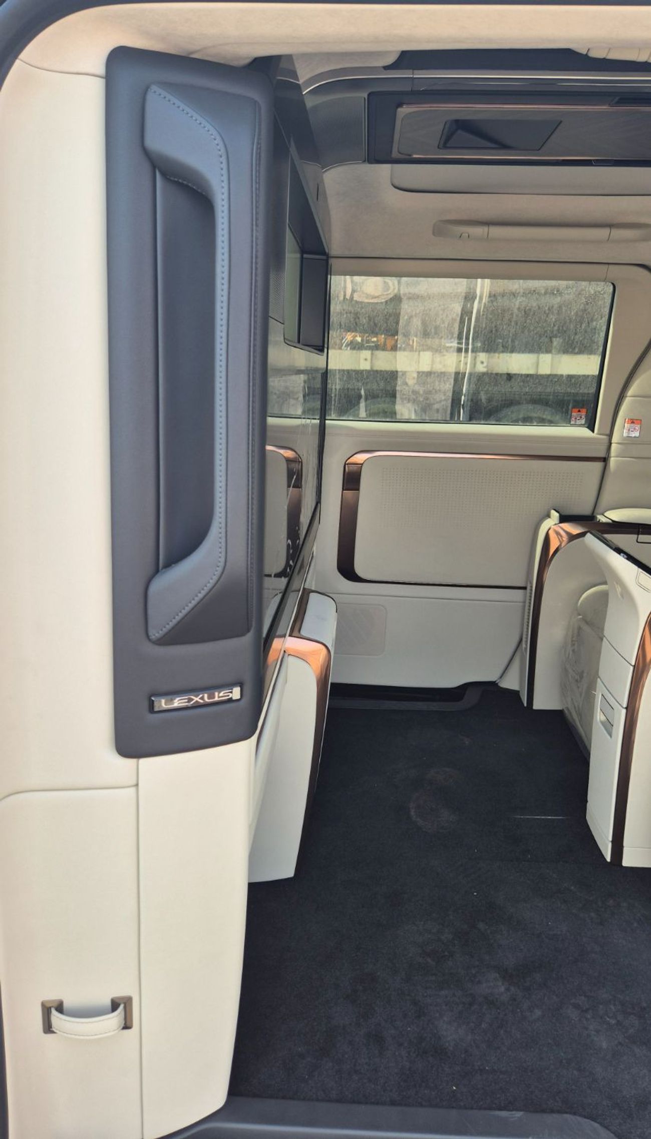 Lexus LM 350h 2025 LM350H 4-Seat VIP 10th digit VIN "S"