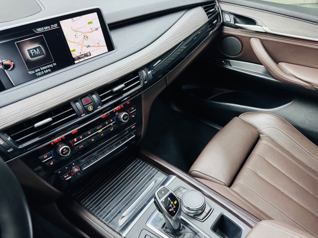 بي أم دبليو X5 GCC .. FSH .. M kit .. Perfect Condition .. V6 .. Top Range