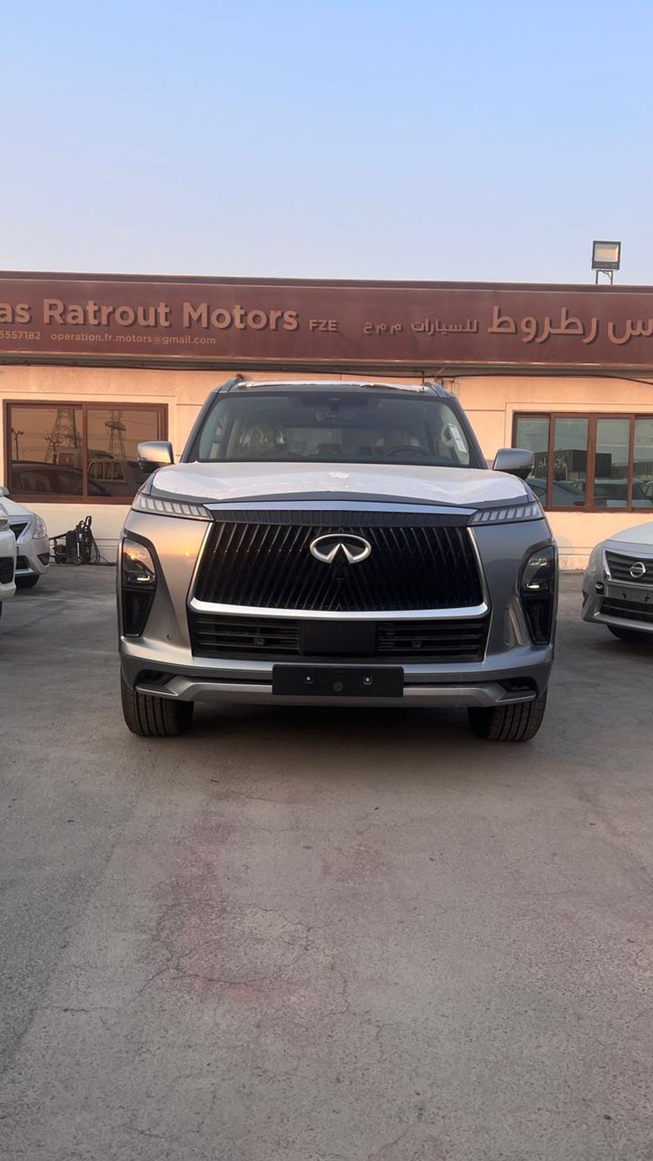 إنفينيتي QX80 Sensory Bench Chairs 3.5L