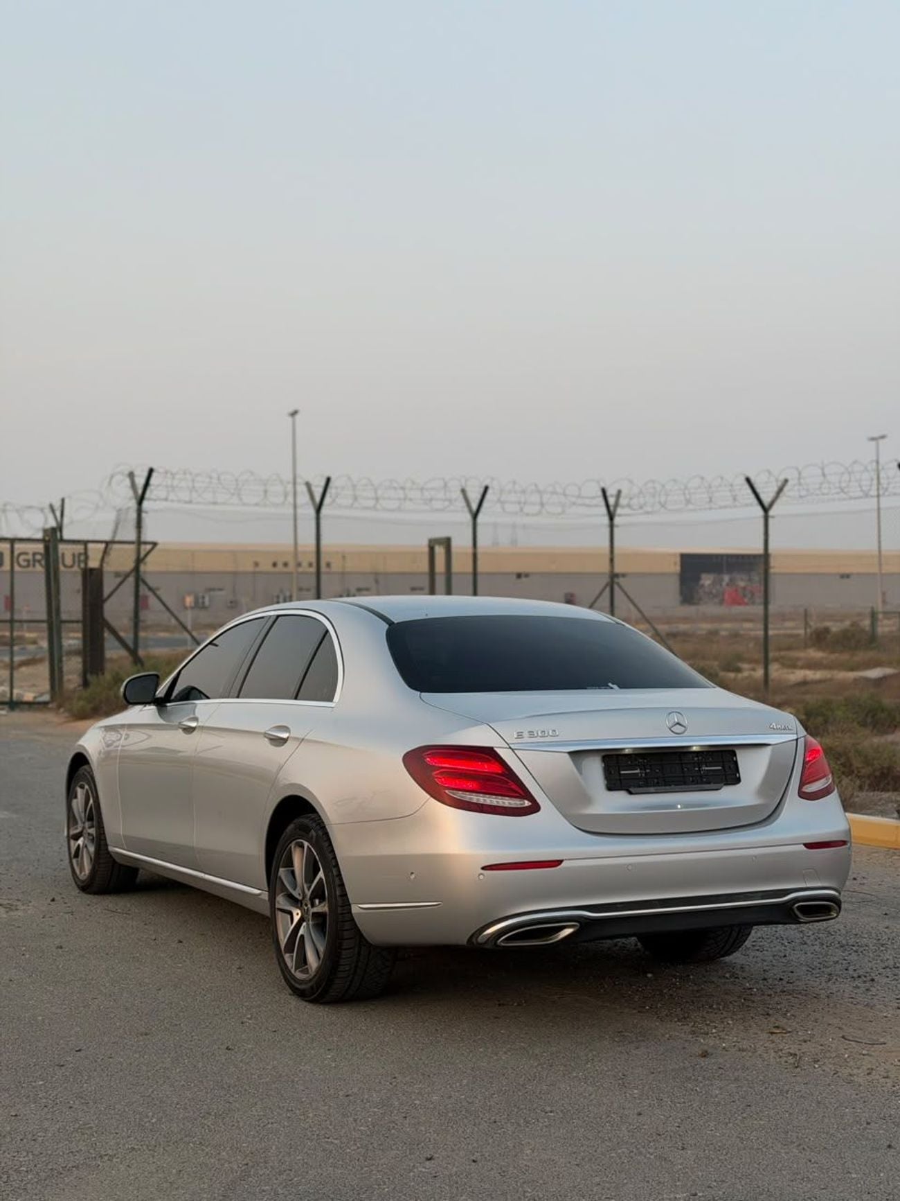 مرسيدس بنز E300 بريميوم بلس E300 4MATIC 2020 2.0T