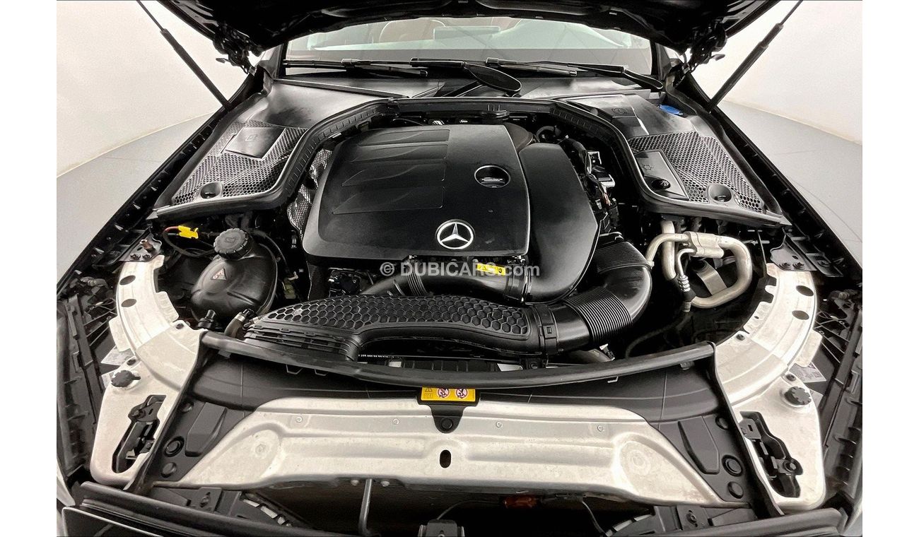 Mercedes-Benz C 200 Premium (AMG Line)