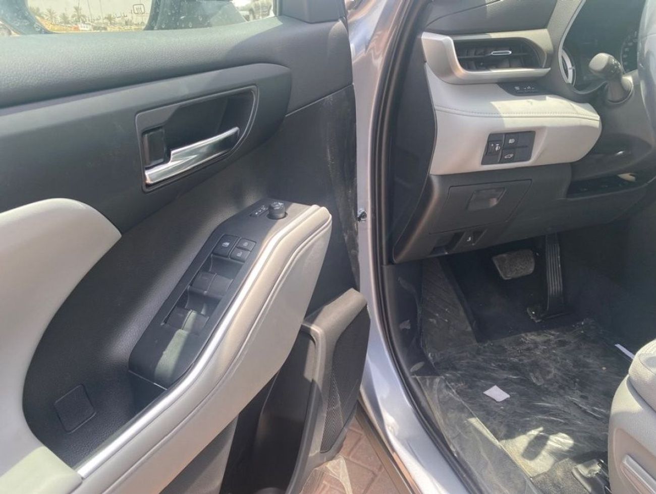 Toyota Highlander 2022 2.5L GLE HYBRID 4x4 FOR EXPORT