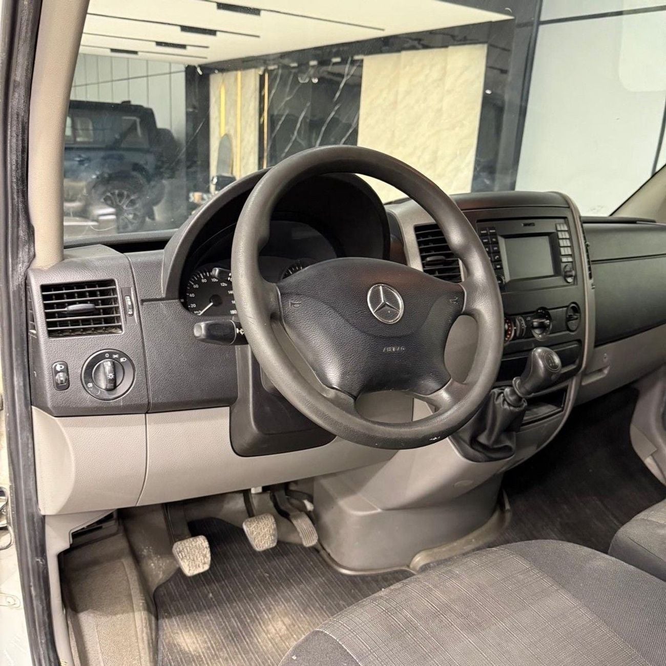 مرسيدس بنز سبرينتر manual Mercedes-Benz V-Class 220 2018 مواصفات خليجية