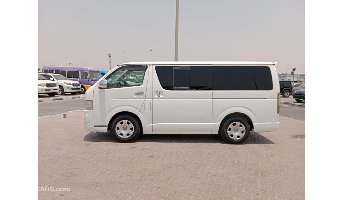 تويوتا هاياس TOYOTA HIACE VAN RIGHT HAND DRIVE (PM1439)