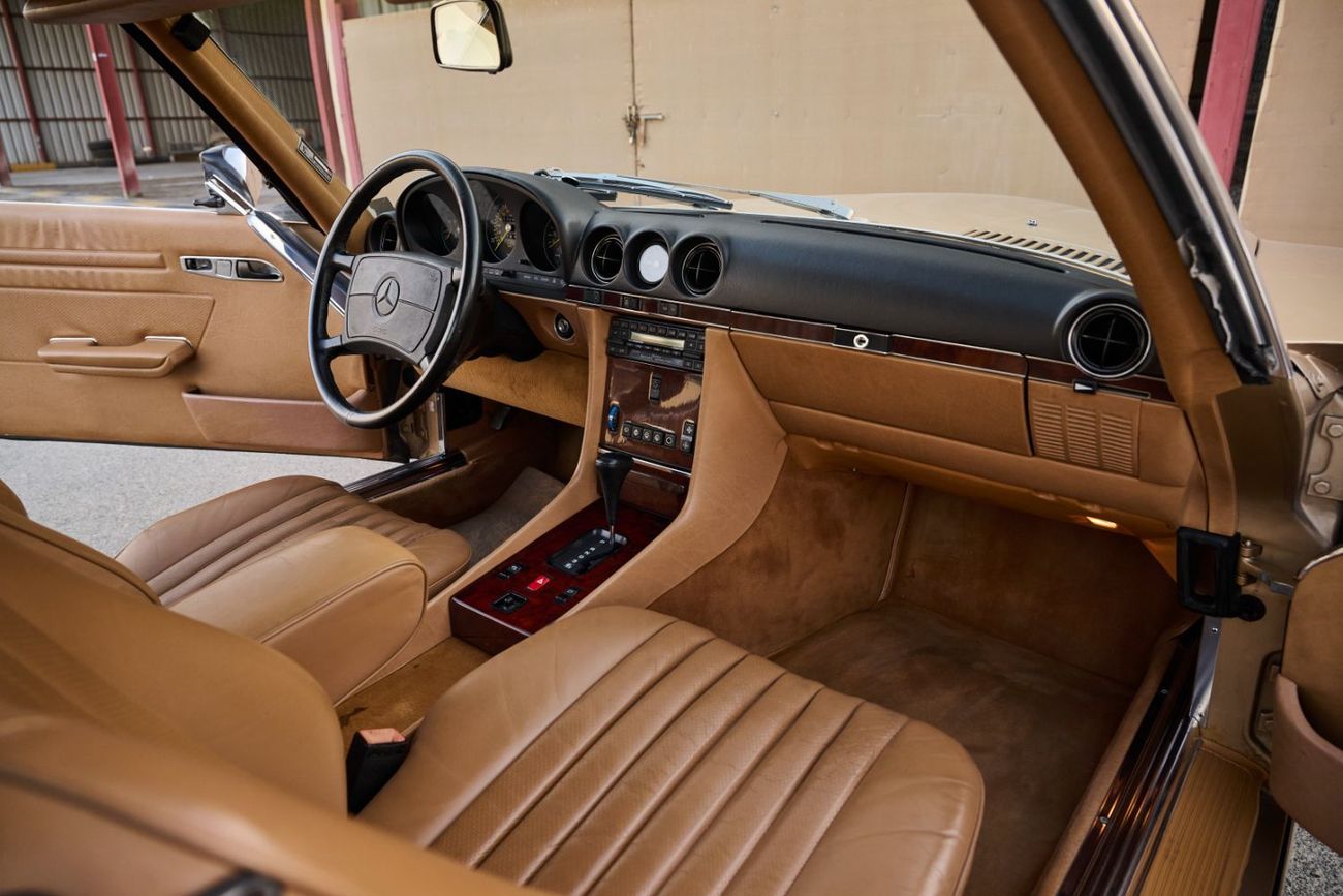 Mercedes-Benz SL 560