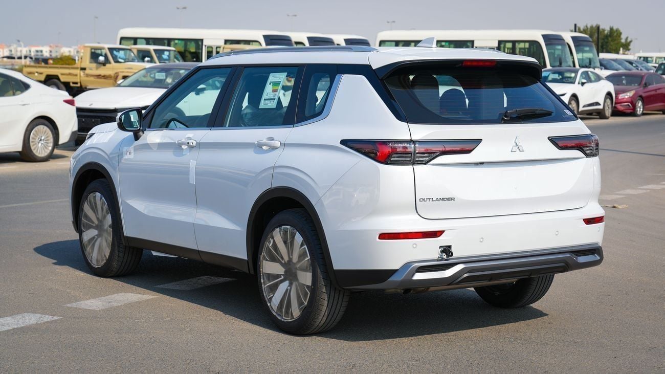 Mitsubishi Outlander Brand New 2026 Mitsubishi Outlander Medium Line (G05) 2.5L | 7-Seater SUV | GCC Spec | Export Only