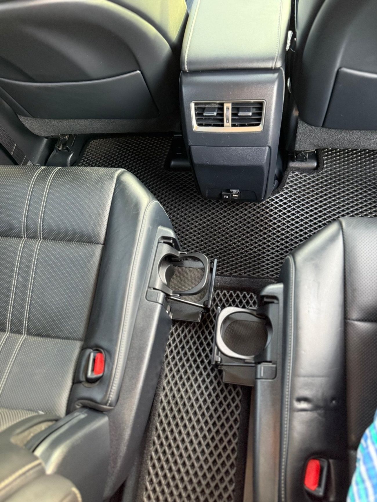 لكزس RX450h L Platinum 3.5L (7 Seater)