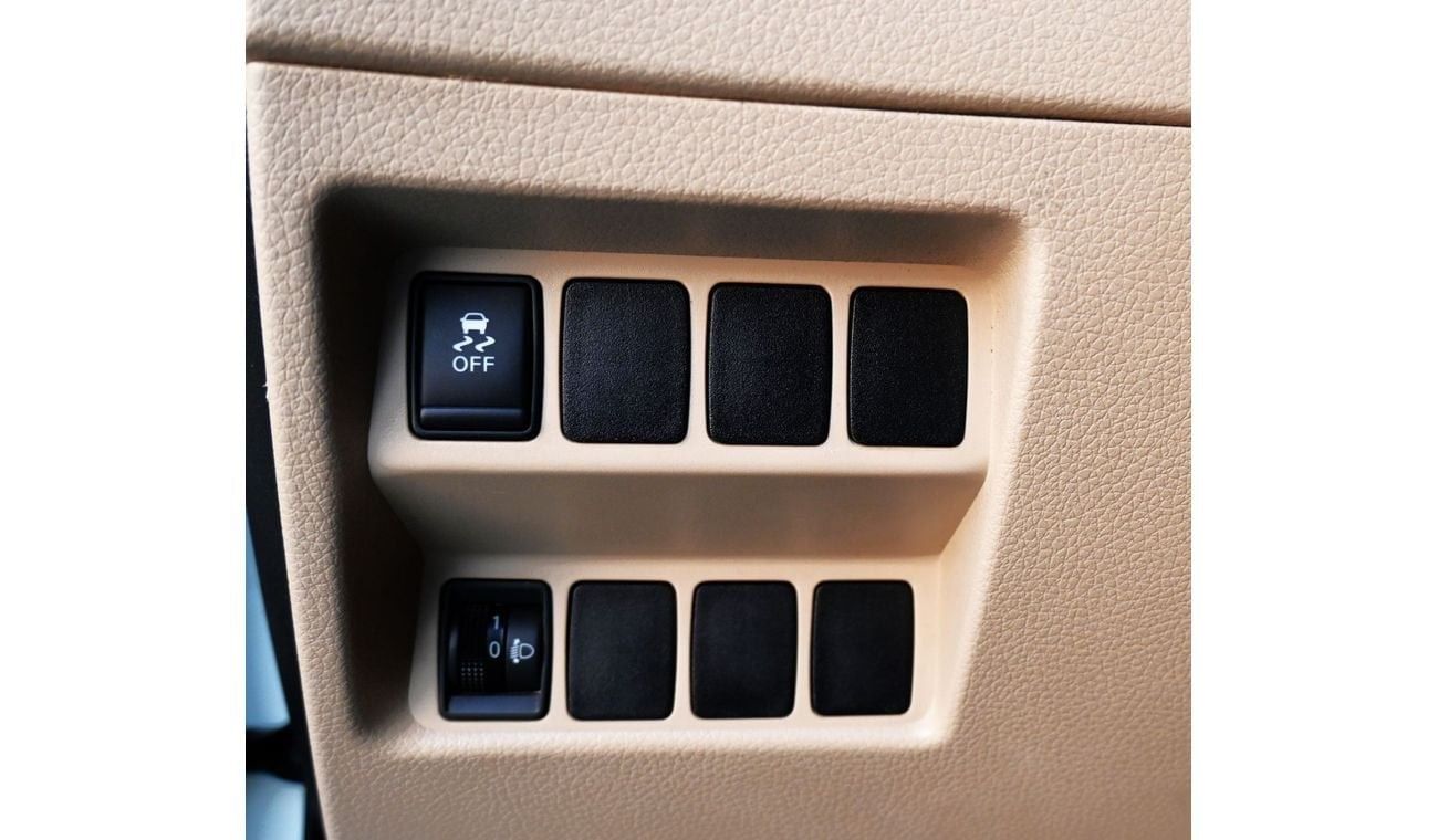 Nissan XTrail Nissan X-Trail 2018 GCC in excellent condition, inside and out