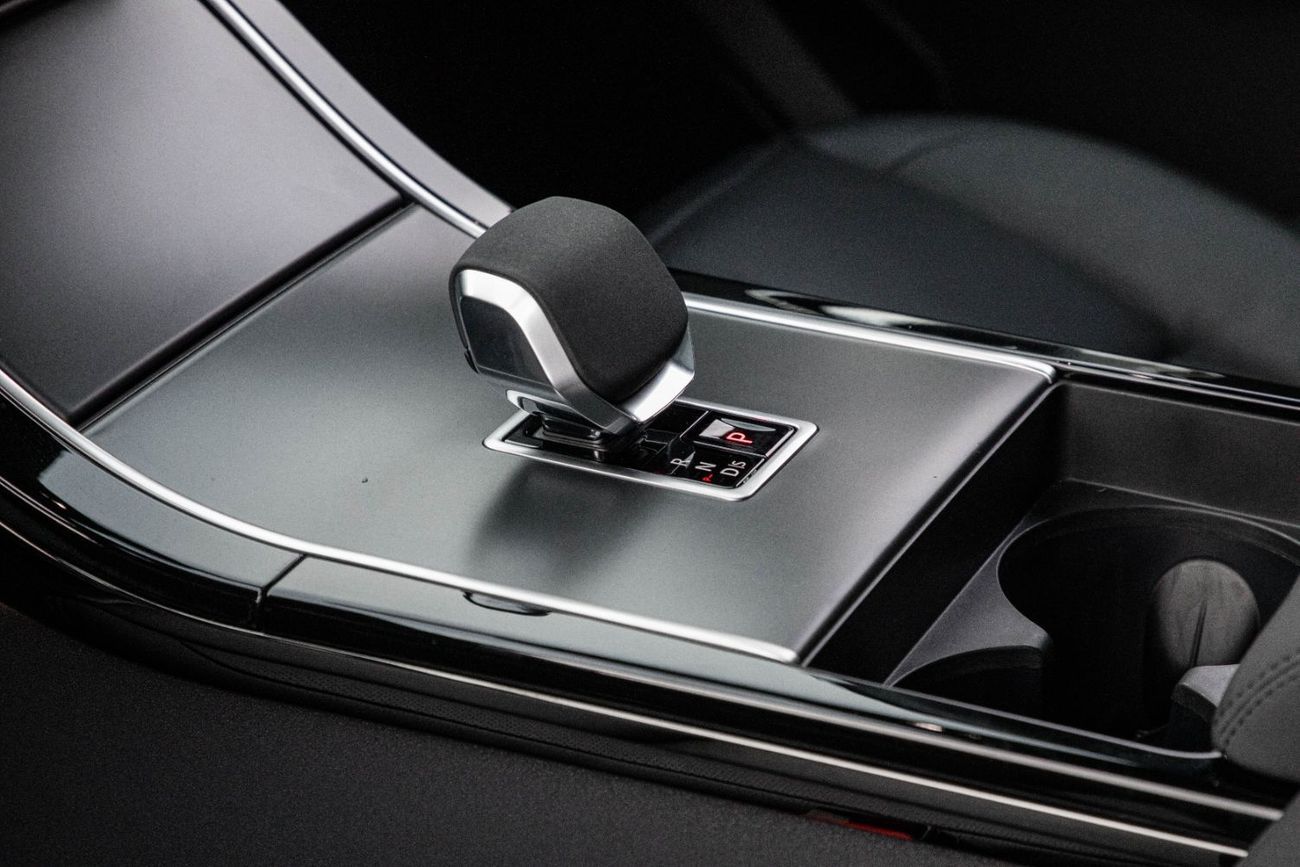 Land Rover Range Rover Velar R-Dynamic | 4,798 P.M  | 0% Downpayment | Perfect Condition!