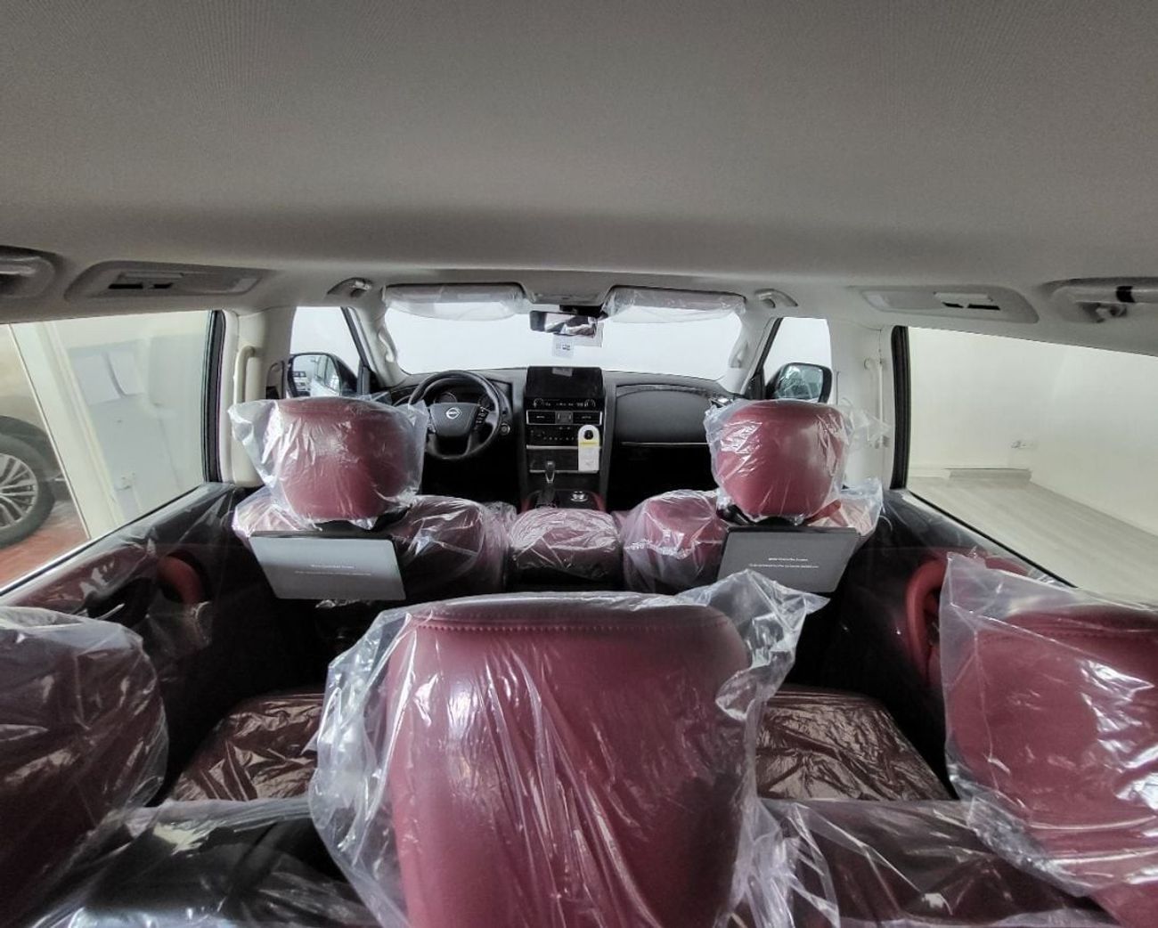 Nissan Patrol 5.6L-8CYL-Platinum VVEL DIG-Full Option-Excellent Condition GCC Specs-3 Years Warranty