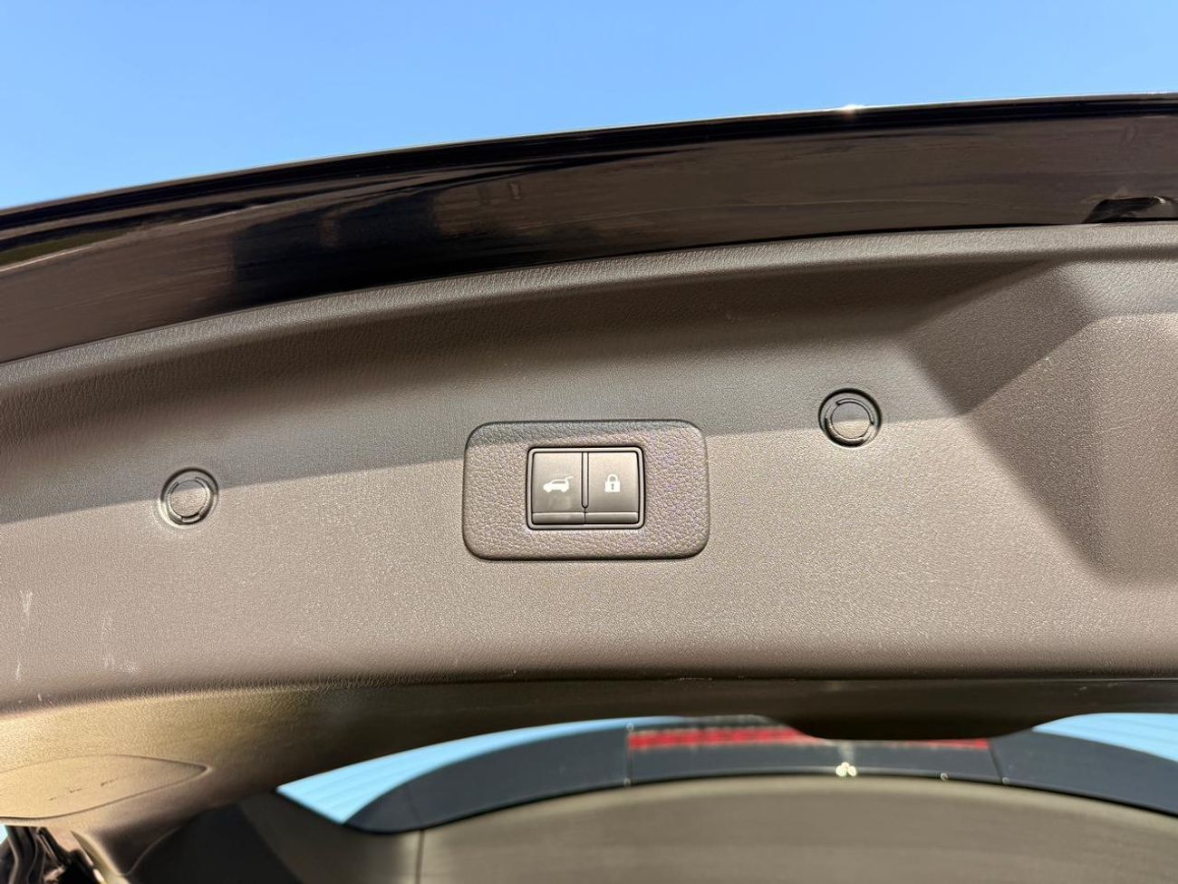 Nissan Armada SL Full Option ,Sunroof 4WD 2022 model