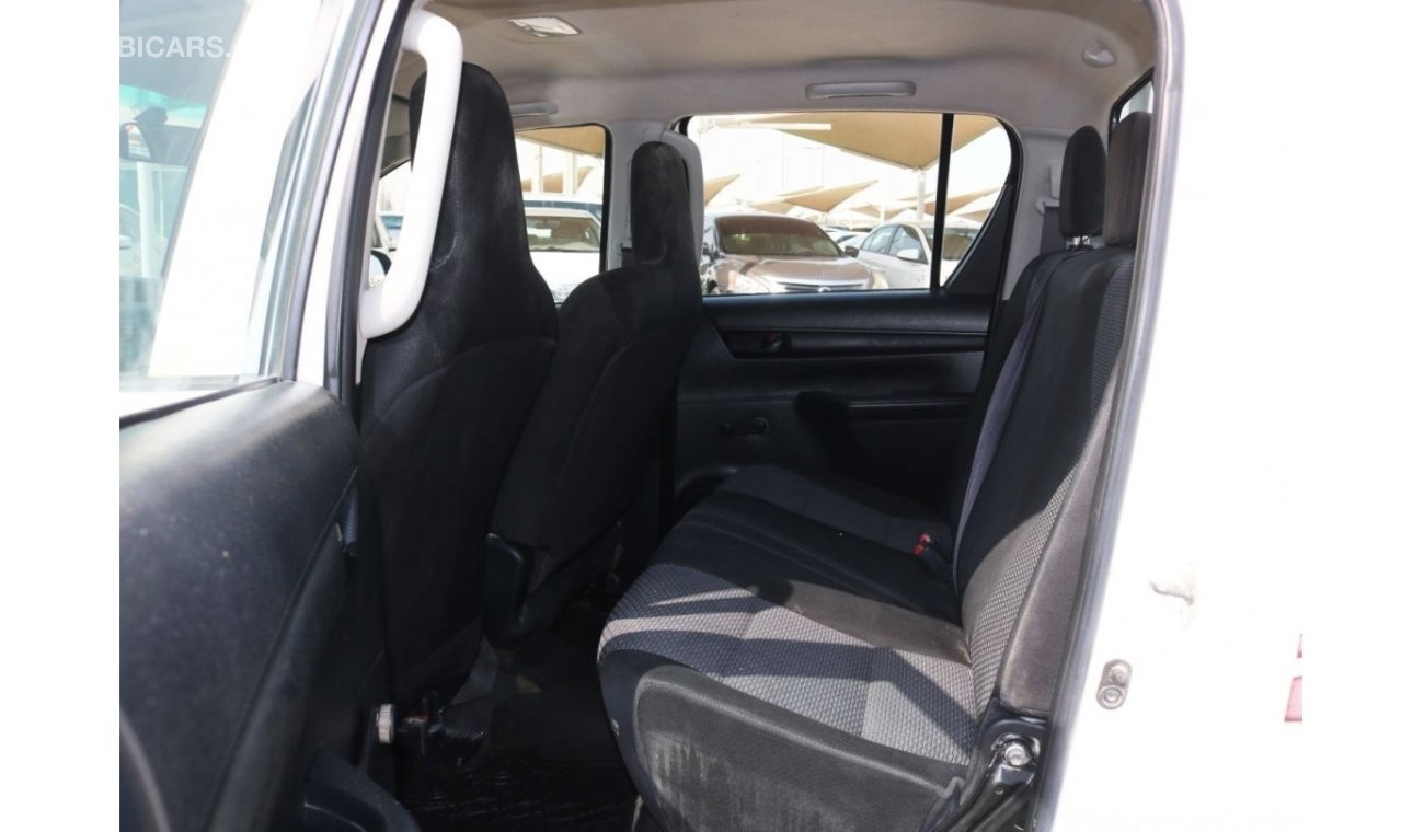 Toyota Hilux 2018 - 4X4 DOUBLE CABIN WITH GCC SPECS