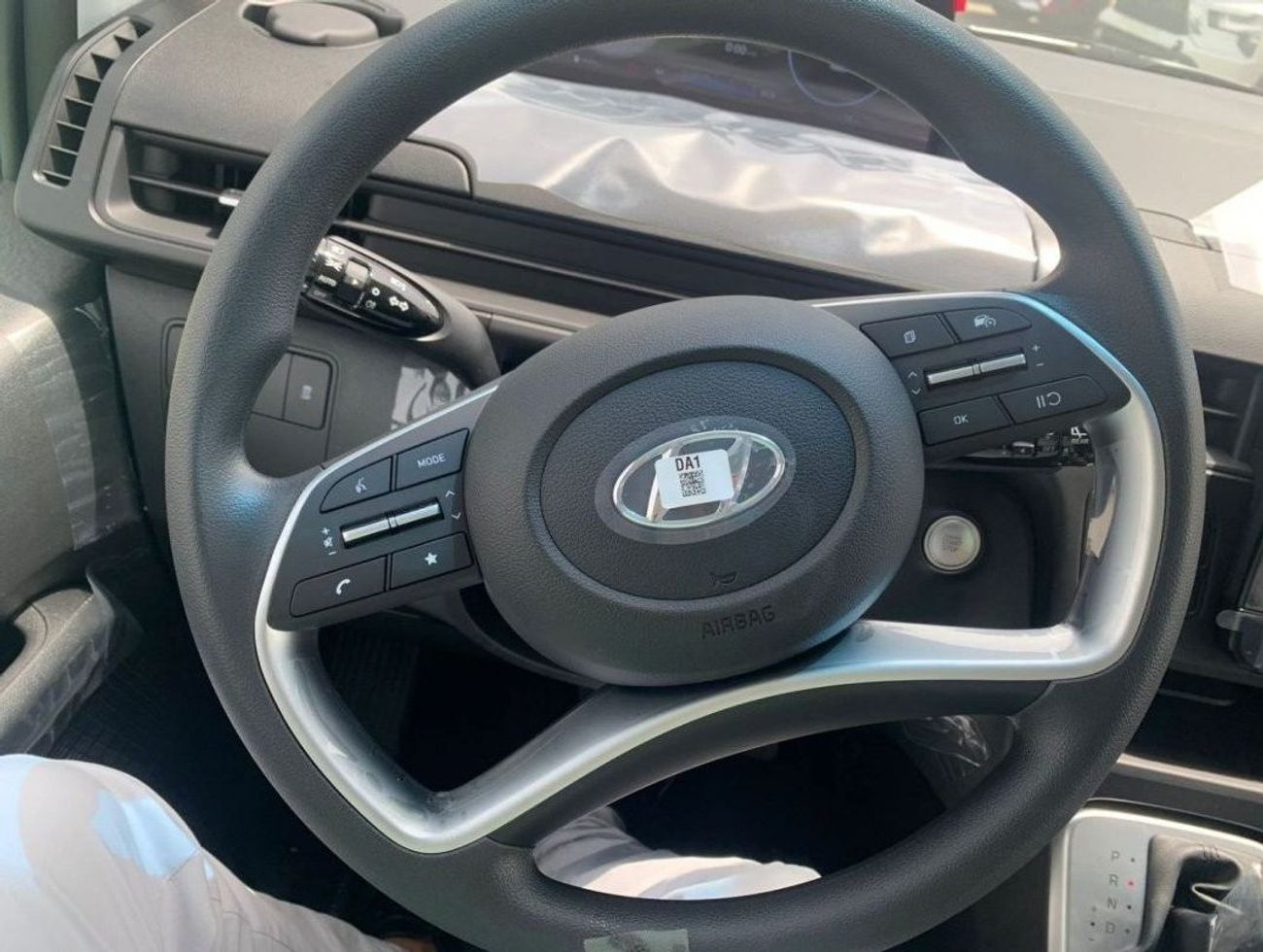 Hyundai Staria 3.5L PETROL, GCC, 11 SEATS, SUNROOF, PANORAMIC, FULL OPTION, 2023