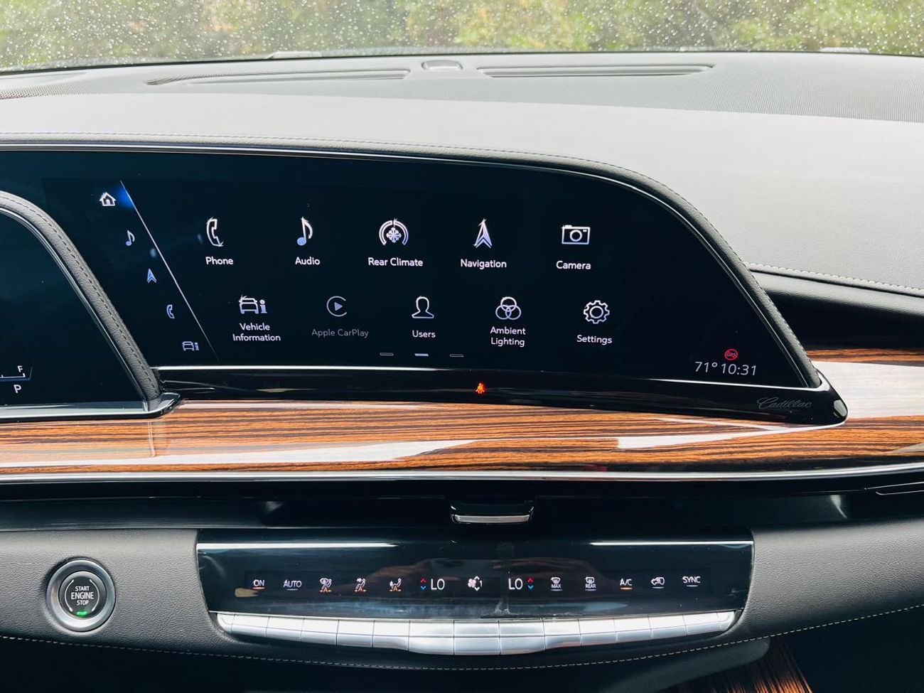 Cadillac Escalade Sport 6.2L 4WD