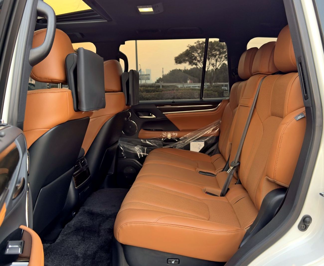 لكزس LX 570 بلاتينيوم لكزس LX 570 بلاتينيوم 2021، بمواصفات دول مجلس التعاون الخليجي