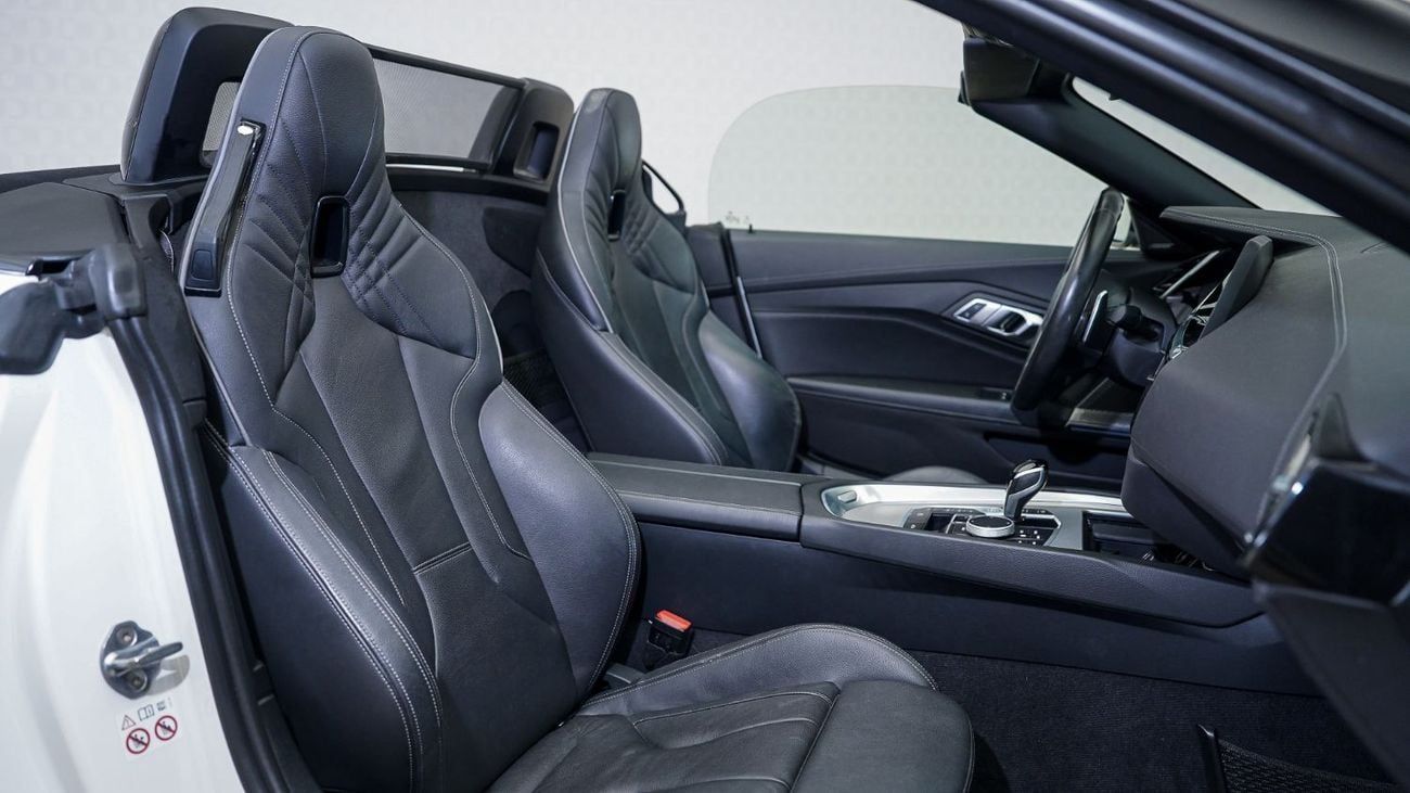 BMW Z4 sDrive 20i 2.0L | AED 2,195, PM | Up to 3 Years Warranty Unlimited | GCC