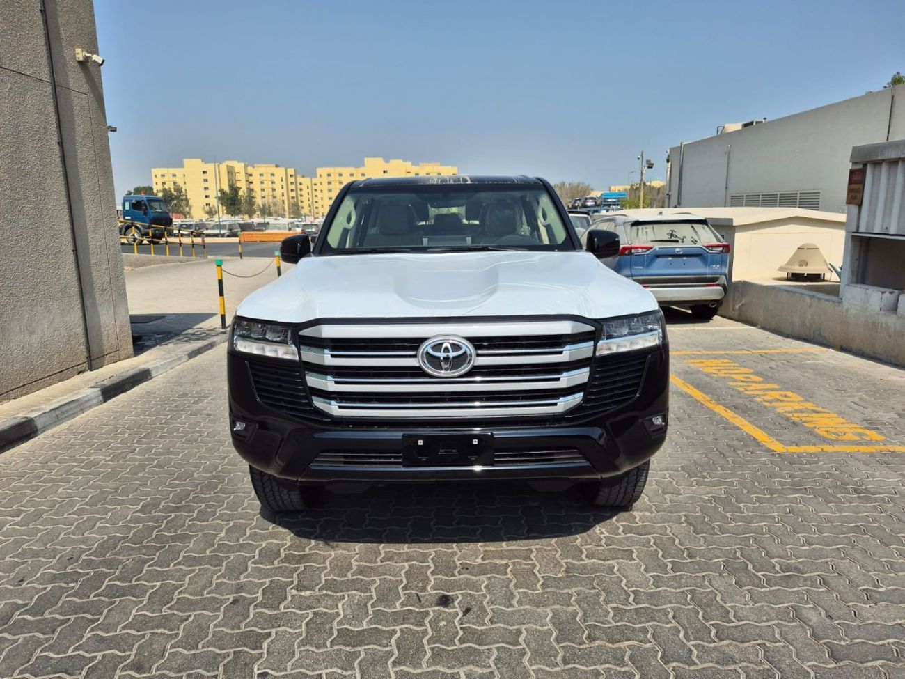 Toyota Land Cruiser 2026 Toyota Land Cruiser LC300 GXR (without Sunroof) 7-Seater 3.5L V6 Twin Turbo Petrol A/T 4WD Expo