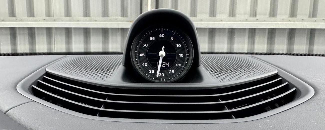 Porsche Taycan STD