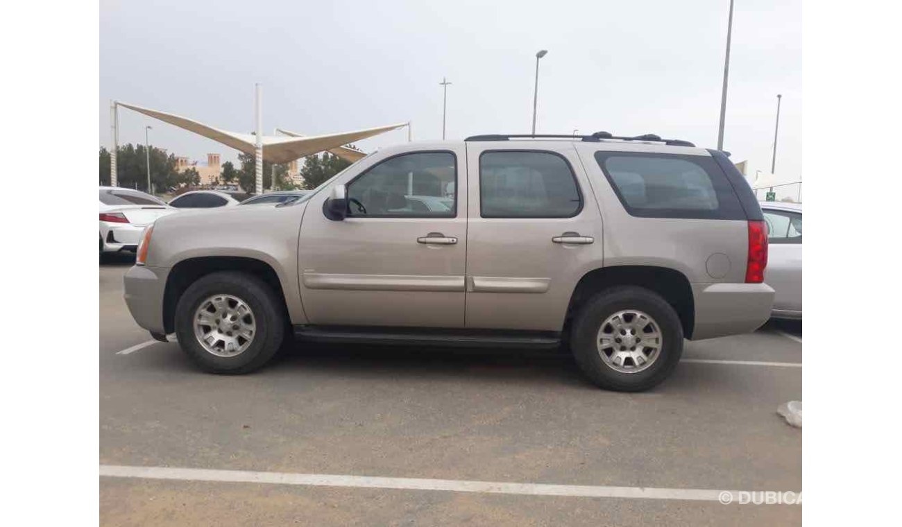 GMC Yukon سياره نظيفه جدا بحاله ممتاذه ضمان شاسيه جير ماكينه