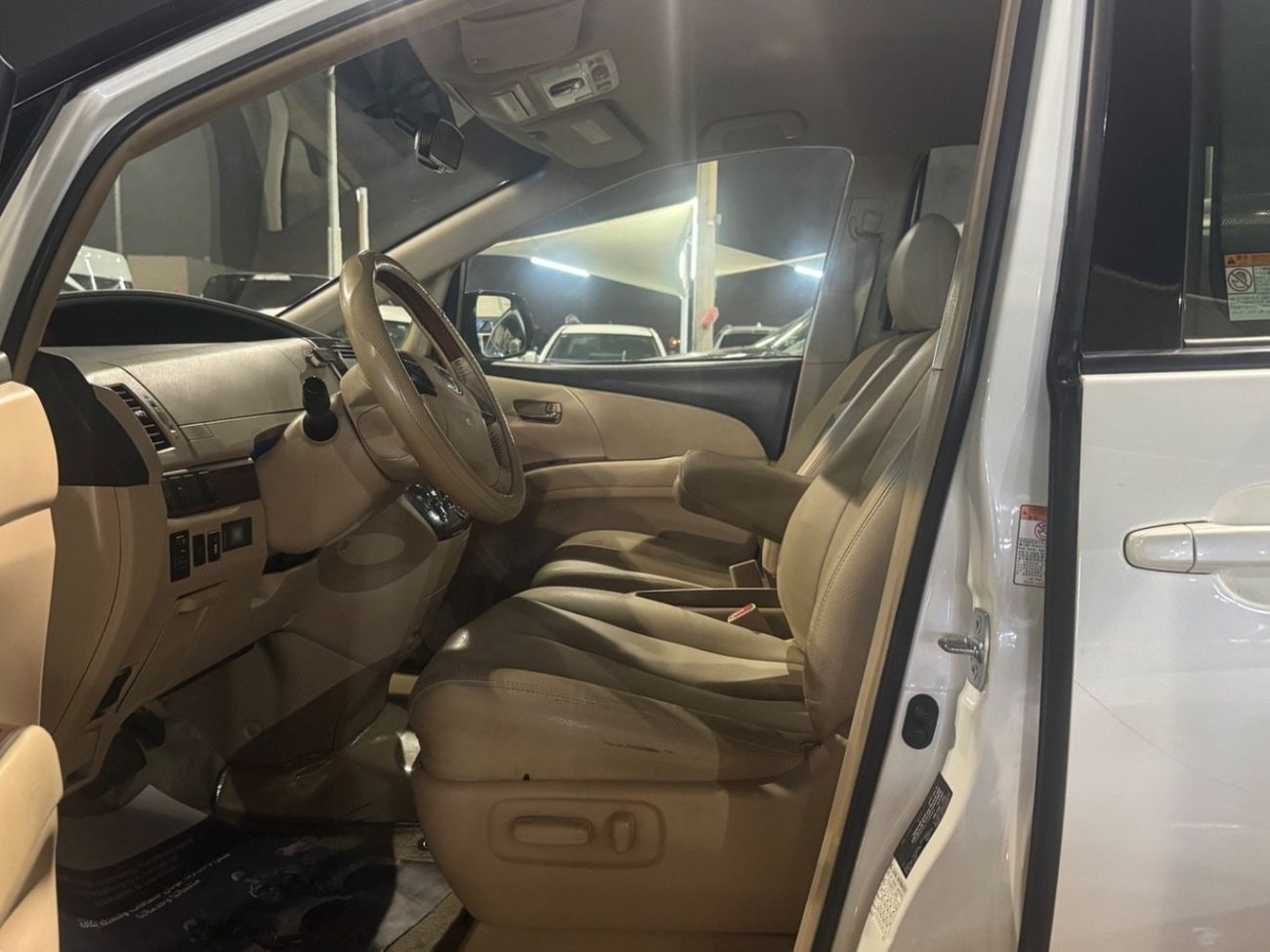 Toyota Previa SE 2.4L