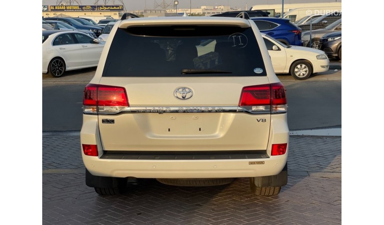Toyota Land Cruiser Toyota ZX Landcruiser petrol Engine model 2016 white color leather electric seats with sunroof full