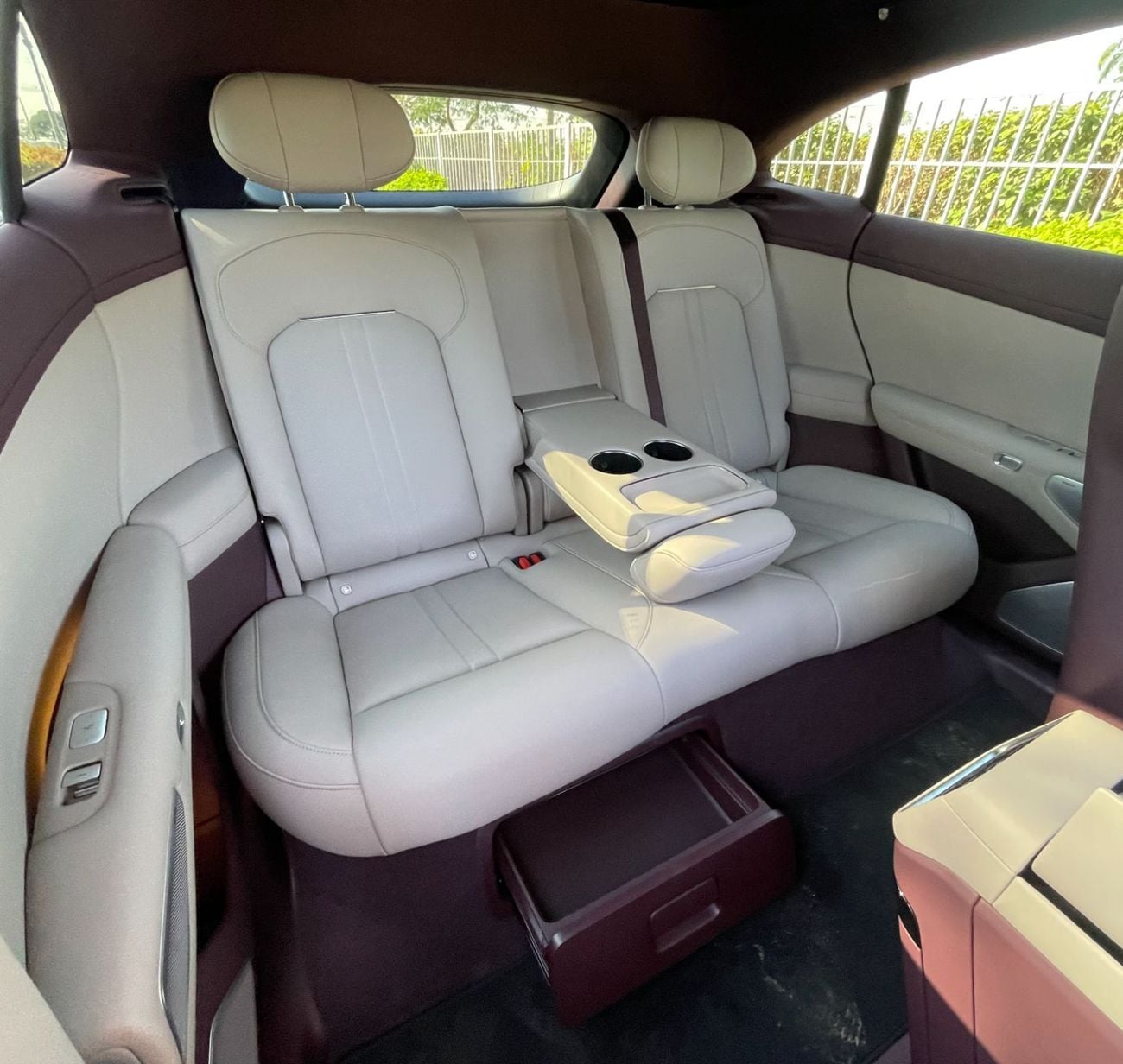 شاومى YU7 Max- 690 HP (681 bhp or 508 kW). range of up to 760 km