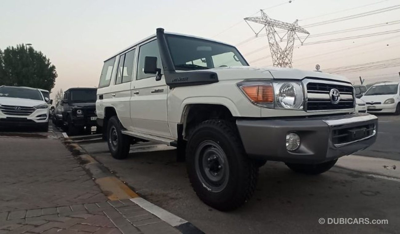 Toyota Land Cruiser Hard Top 5 doors