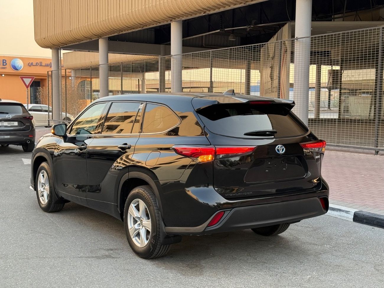 تويوتا هايلاندر LE 2.5L