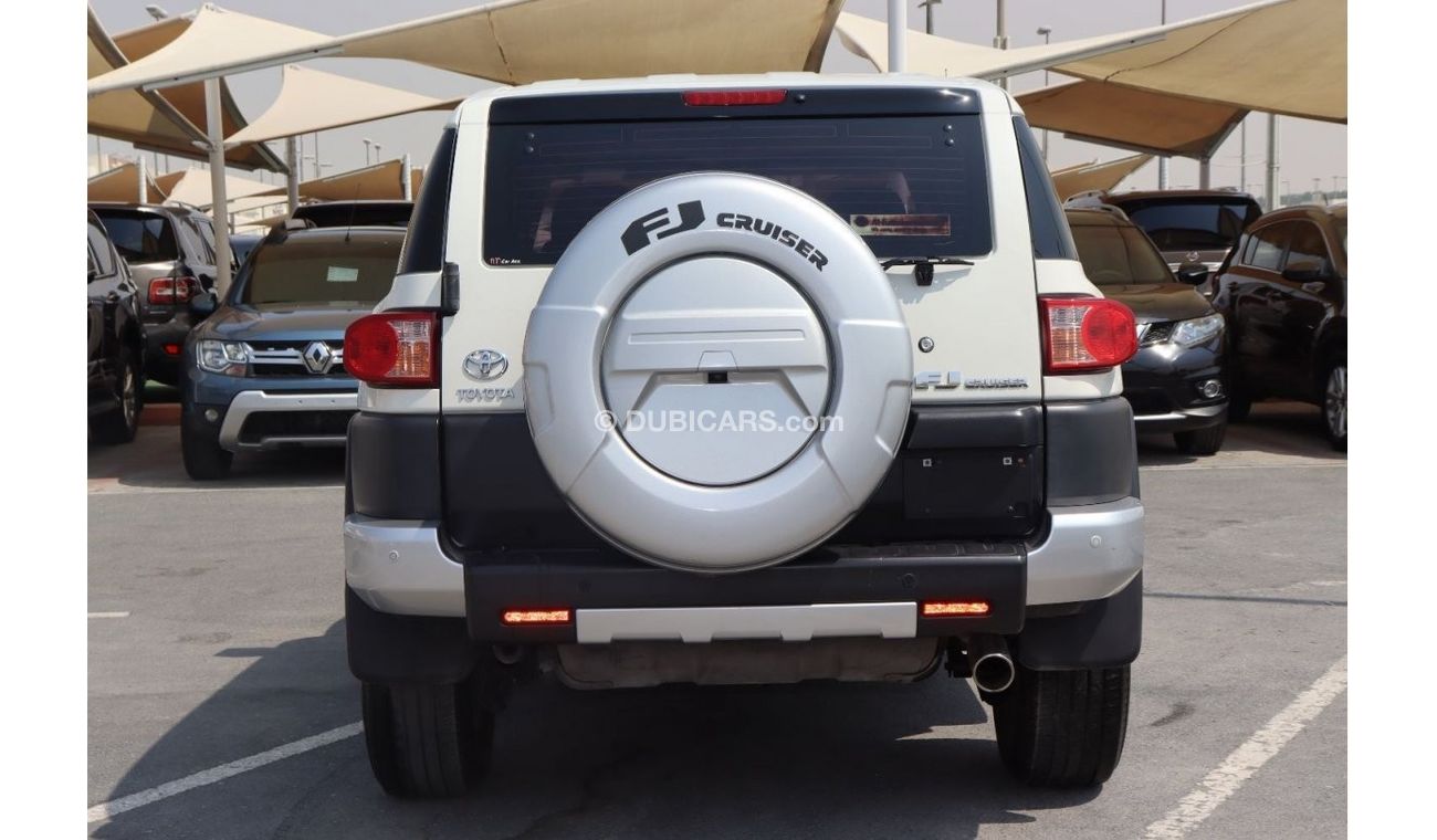 تويوتا إف جي كروزر VXR VXR Toyota FJ Cruiser VX.R | 2014 | GCC |