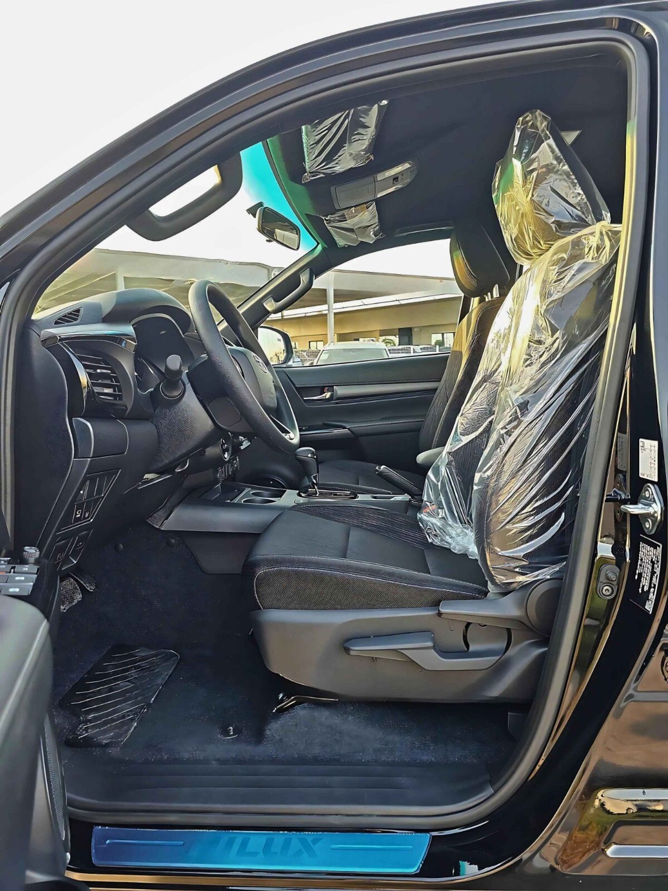 تويوتا هيلوكس ADVENTURE, 4.0L PETROL, A/T, 360* CAMERA, "18" A/WHEELS WITH ROLL BAR  (CODE #  HPV6AF)