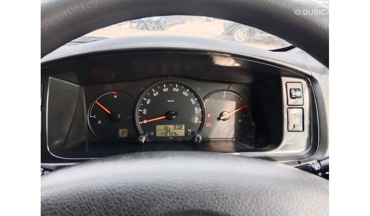 تويوتا هاياس TOYOTA HIACE VAN AMBULANCE RIGHT HAND DRIVE(PM1719)