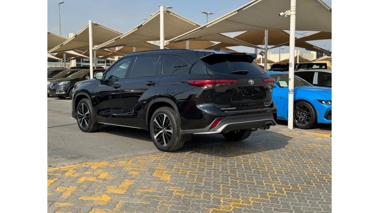 Toyota Highlander Limited Toyota Highlander XSE / V6 / 2021 / Canadian Clean Title