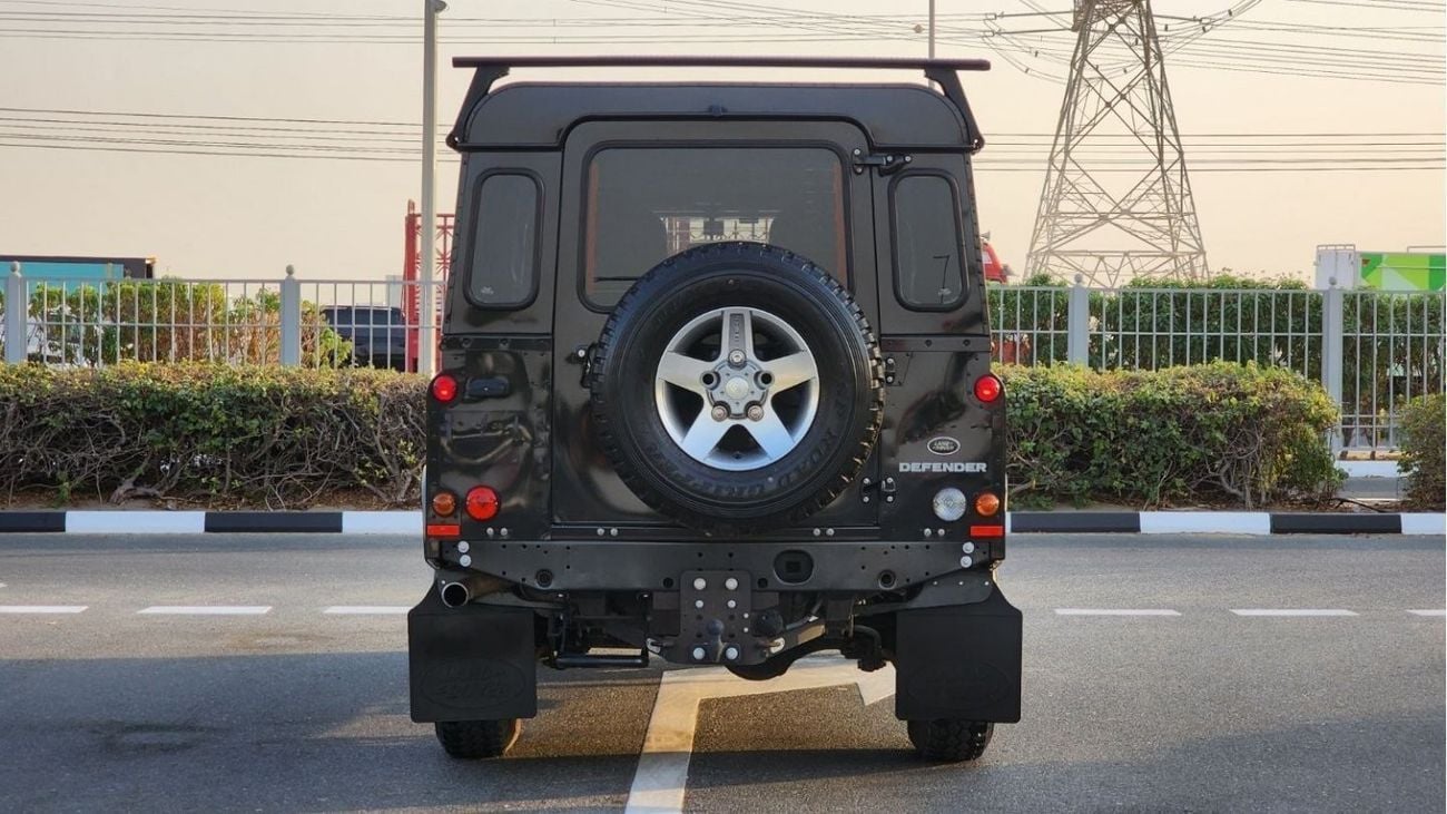 Land Rover Defender 110 | 7 Seater | GCC | Al Tayer Full Service History