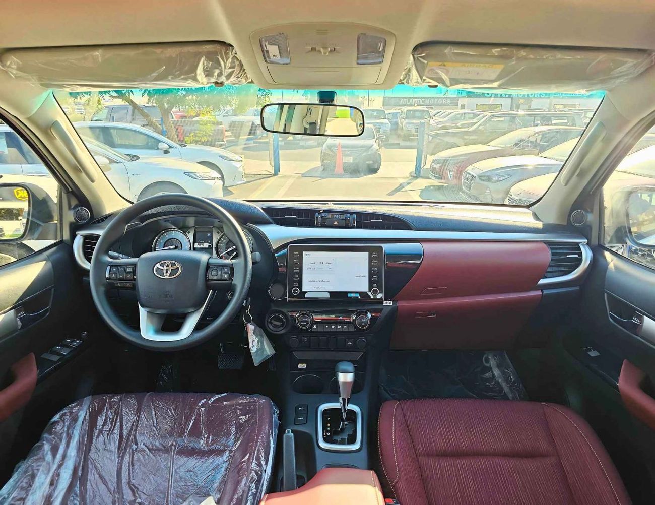 تويوتا هيلوكس SR5 / 2.7L PETROL /  DVD CAMERA / AUTO A/C / 4WD (CODE # SR5)